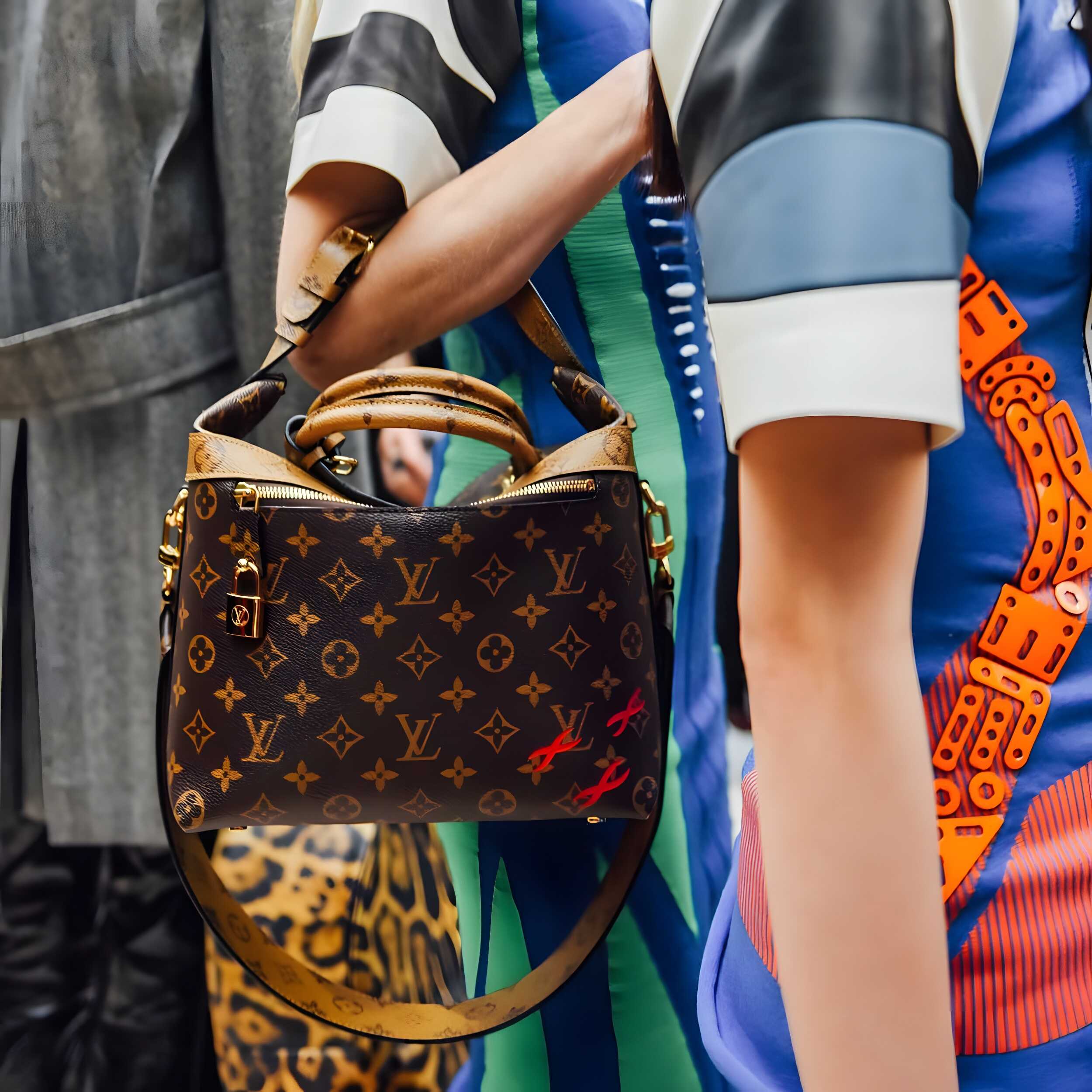 Louis Vuitton 路易威登品牌色彩语法手册-从奢侈品语言到设计策略的视觉权杖