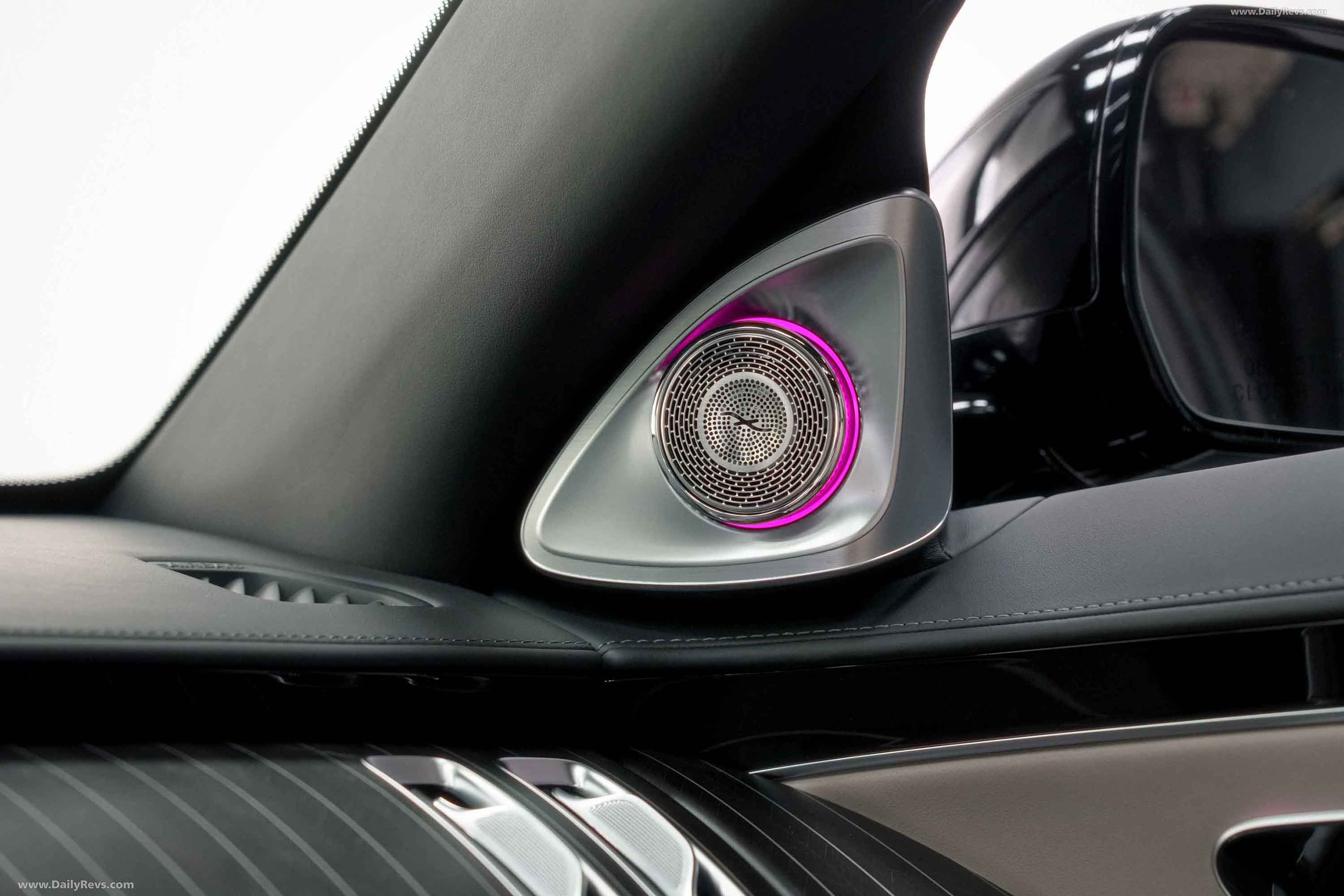 迈巴赫Maybach-S-680-Nordic-Glow-Interior